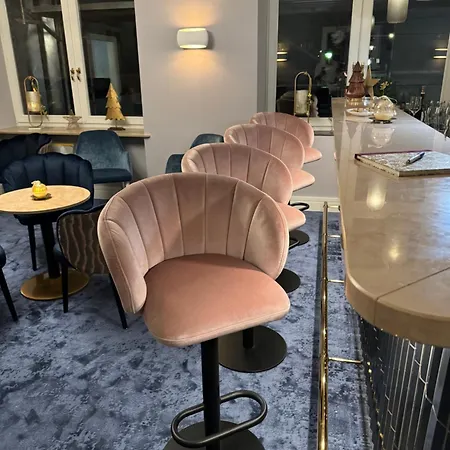 Отель Privat-hotel Aurora 4*