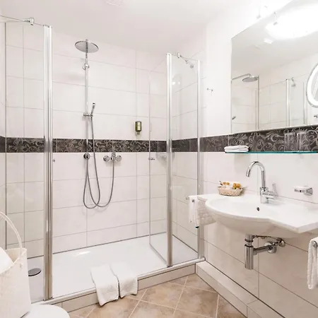 Szálloda Privat-hotel Aurora 4*
