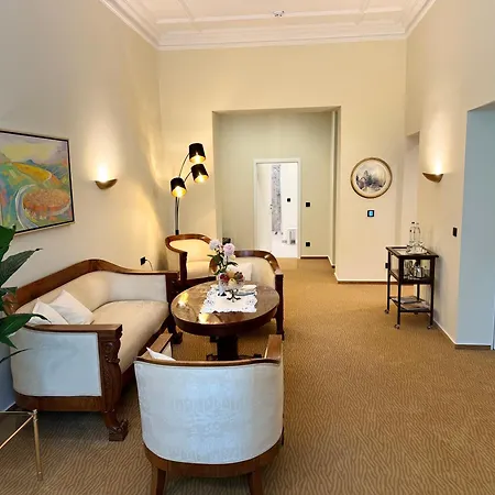 Privat-hotel Aurora فندق