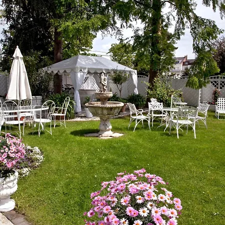 Privat-hotel Aurora 4*