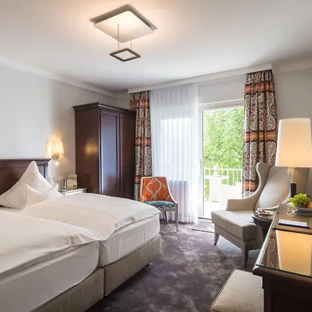 Отель Privat-hotel Aurora 4*