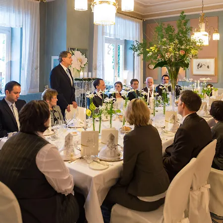 Privat-hotel Aurora 4*