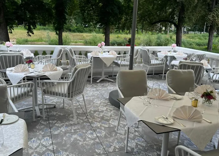 Privat-hotel Aurora Hotel 4*