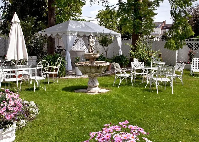 Privat-hotel Aurora 4*