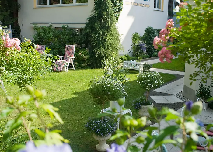 Privat-hotel Aurora Hotel 4*